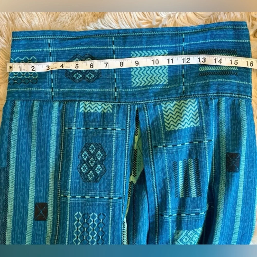 Blue Woven Cropped Cotton Palazzo Pants - Picture 6 of 7